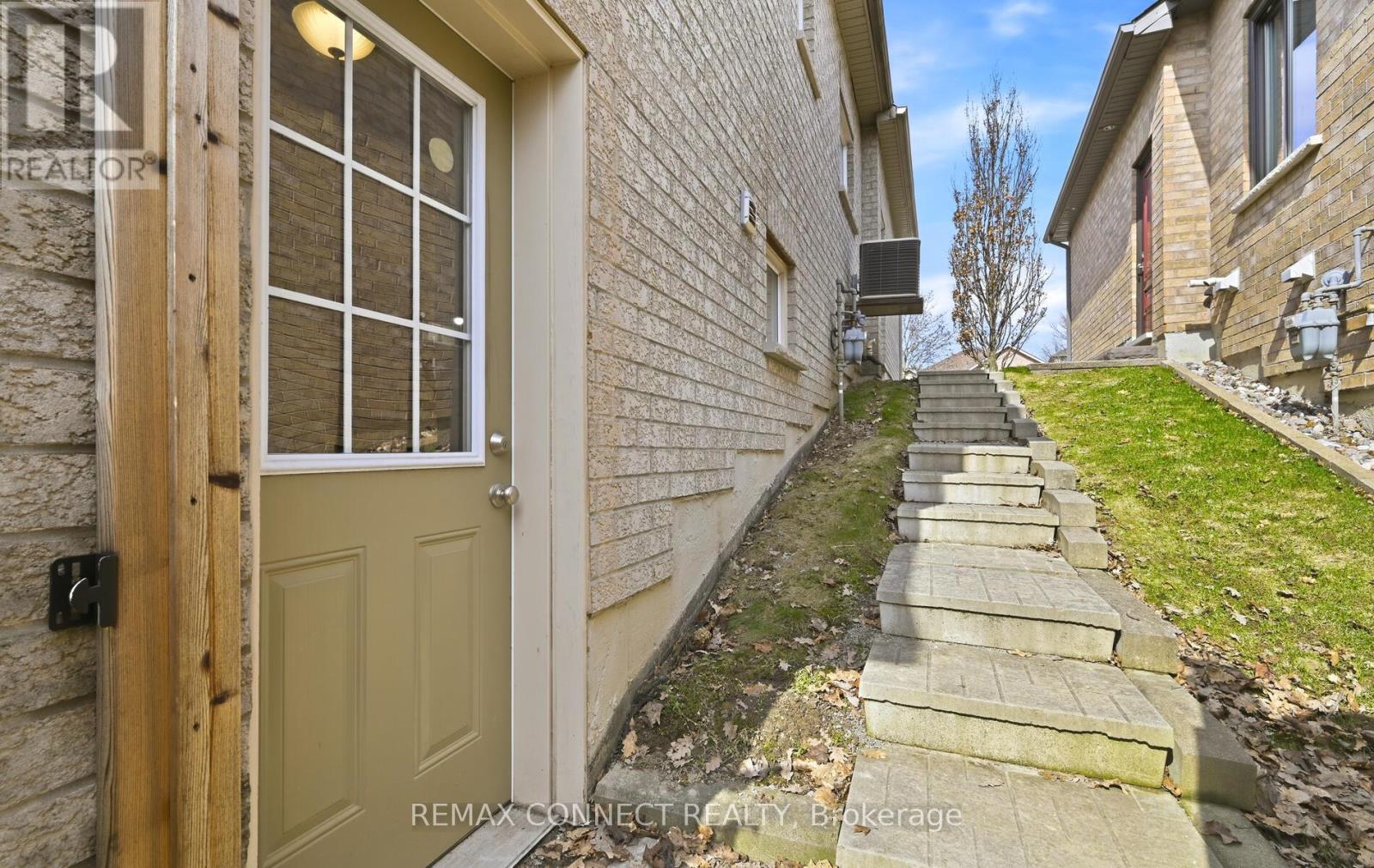 2361 Southcott Road, Pickering, Ontario  L1X 2T3 - Photo 32 - E12984720