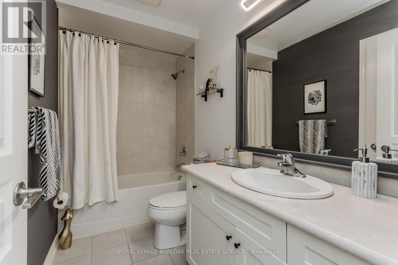 26 - 1401 Plains Road, Burlington, Ontario  L7R 0C2 - Photo 18 - W12928622