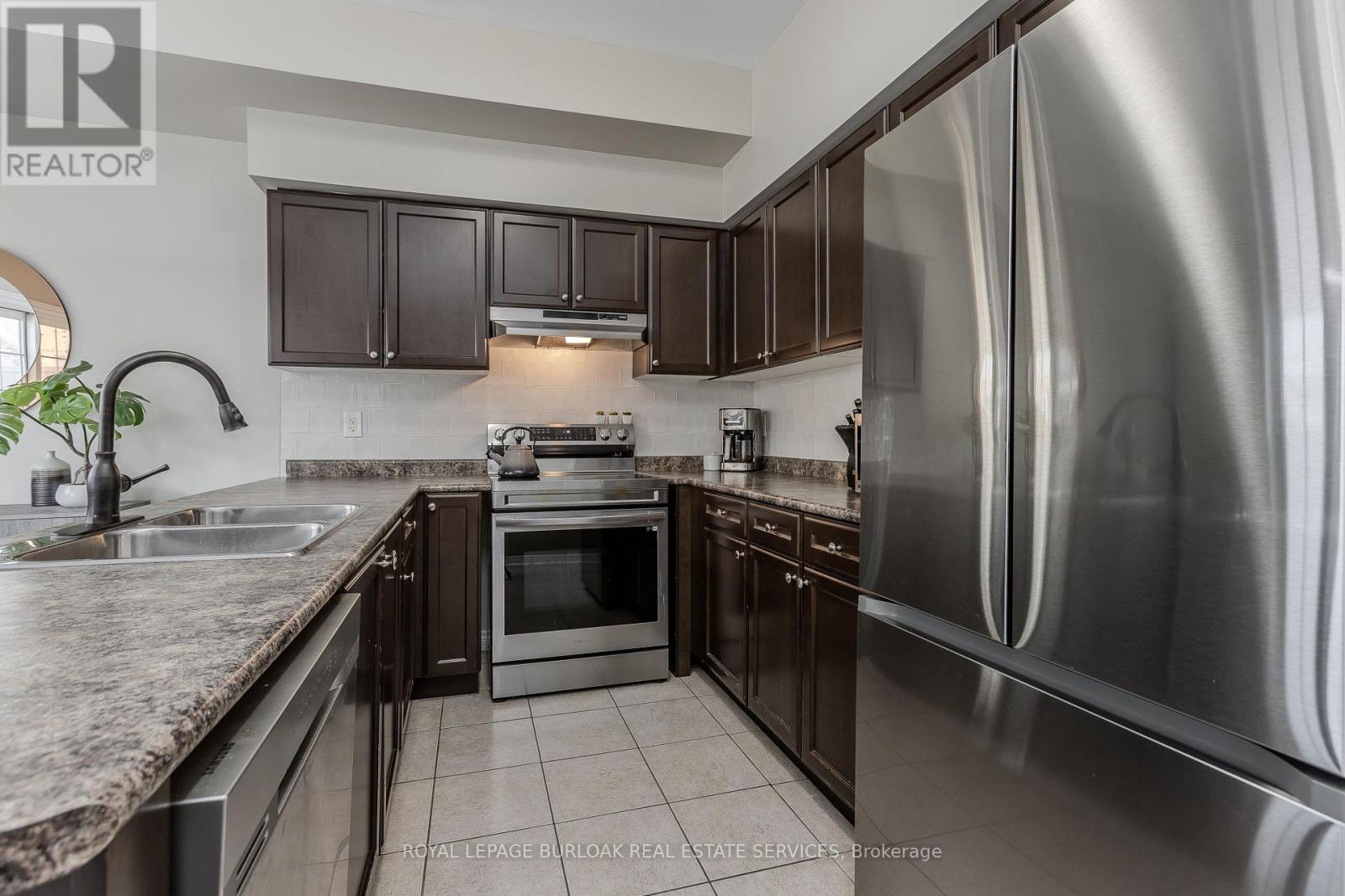 26 - 1401 Plains Road, Burlington, Ontario  L7R 0C2 - Photo 12 - W12928622