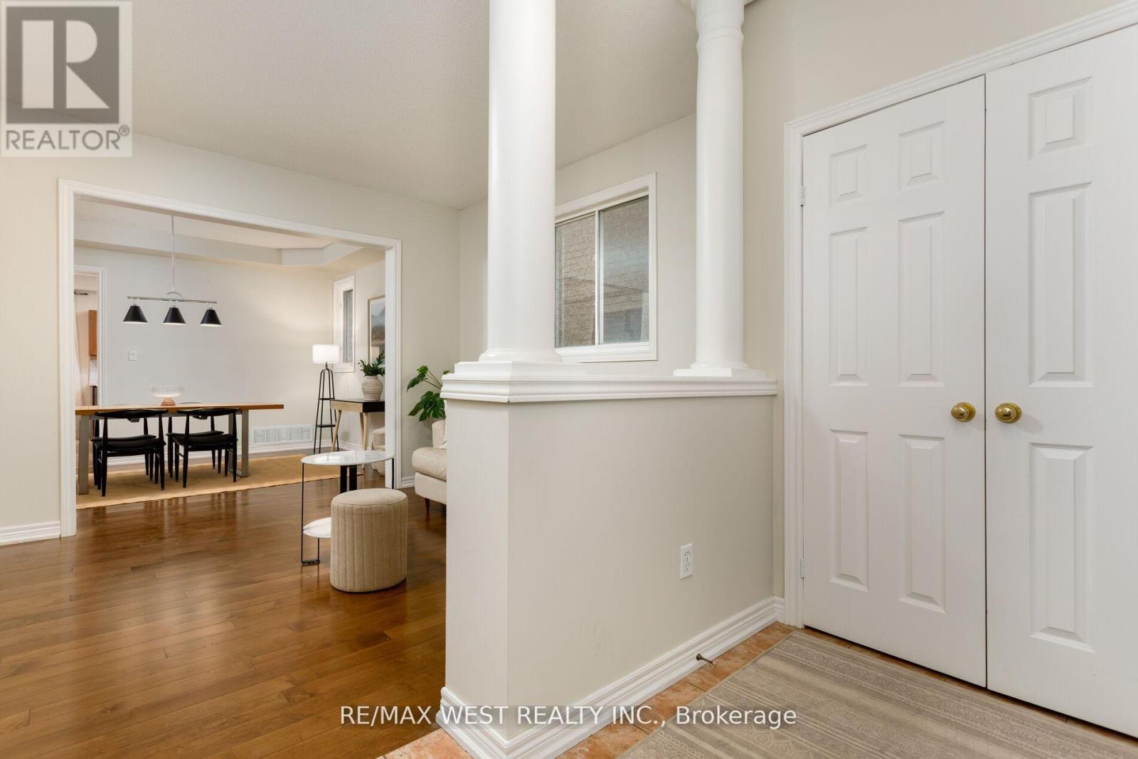 2240 Osprey Lane, Oakville, Ontario  L6M 3Z8 - Photo 4 - W12924176