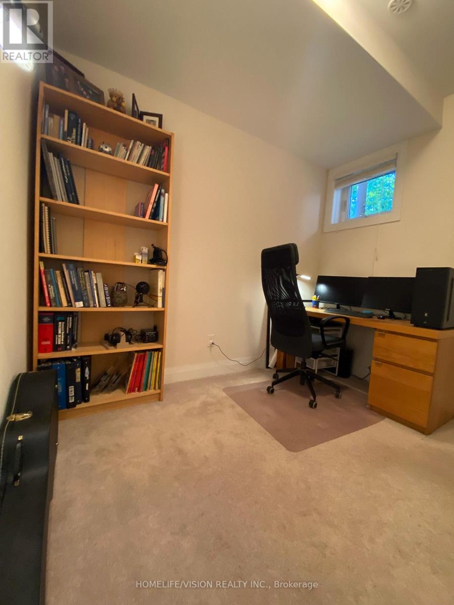 70 - 23 Eldora Avenue, Toronto, Ontario  M2M 0B5 - Photo 11 - C12973512