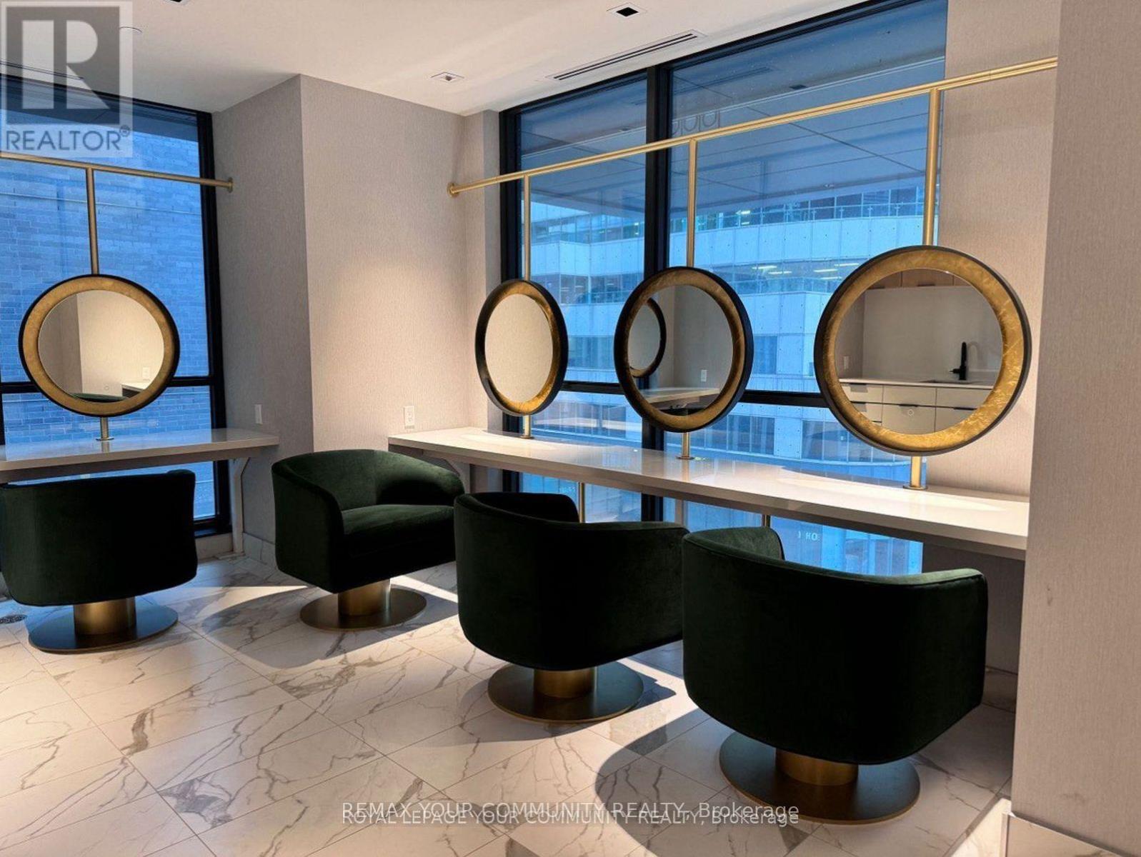 4502 - 327 King Street W, Toronto, Ontario  M5V 0W7 - Photo 10 - C12964478