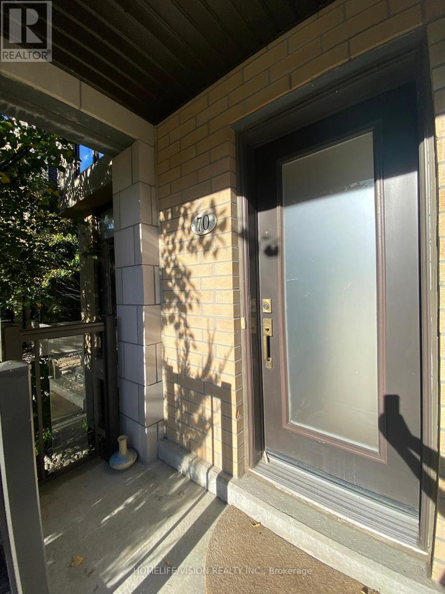 Property Listing: 70 - 23 Eldora Avenue, Toronto (Newtonbrook West), Ontario