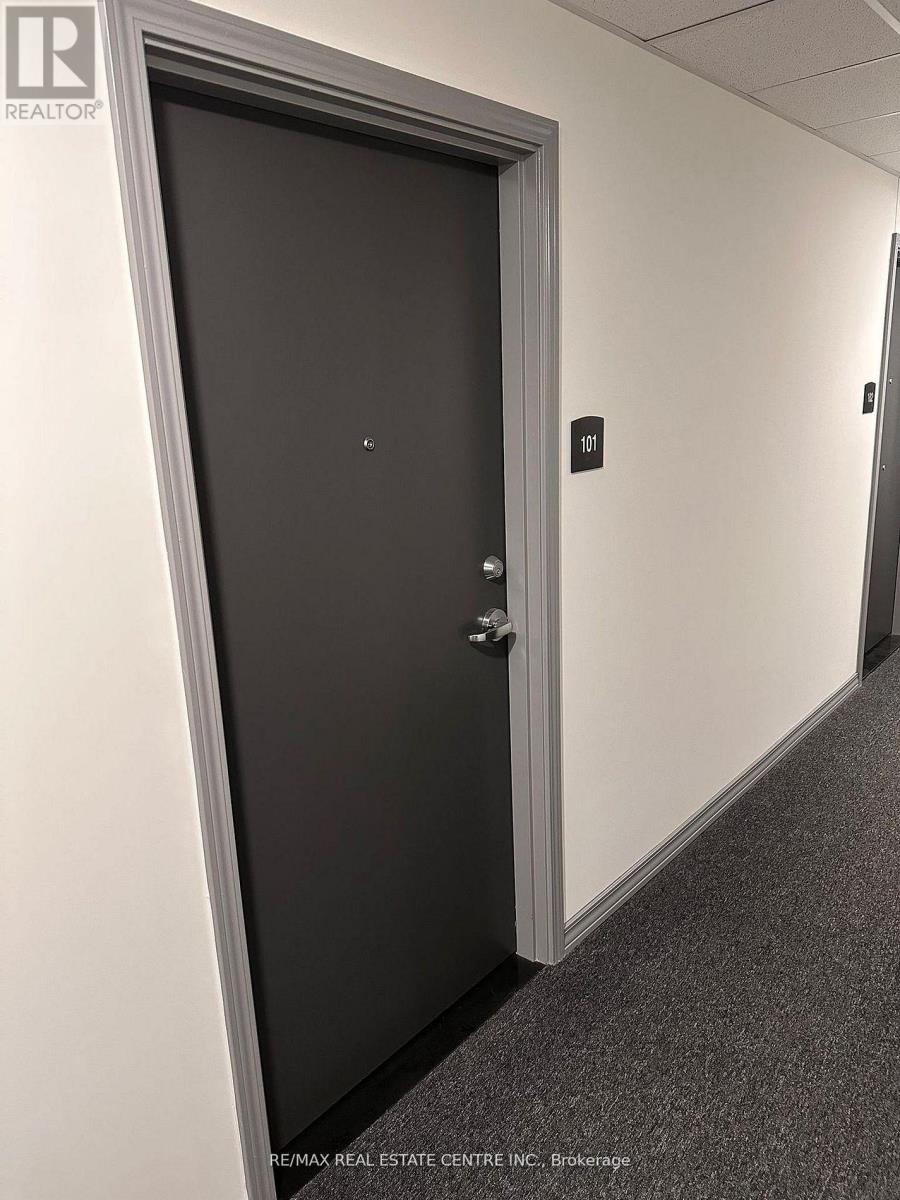 101 - 181 Elmira Road, Guelph, Ontario  N1K 1R2 - Photo 8 - X12875826