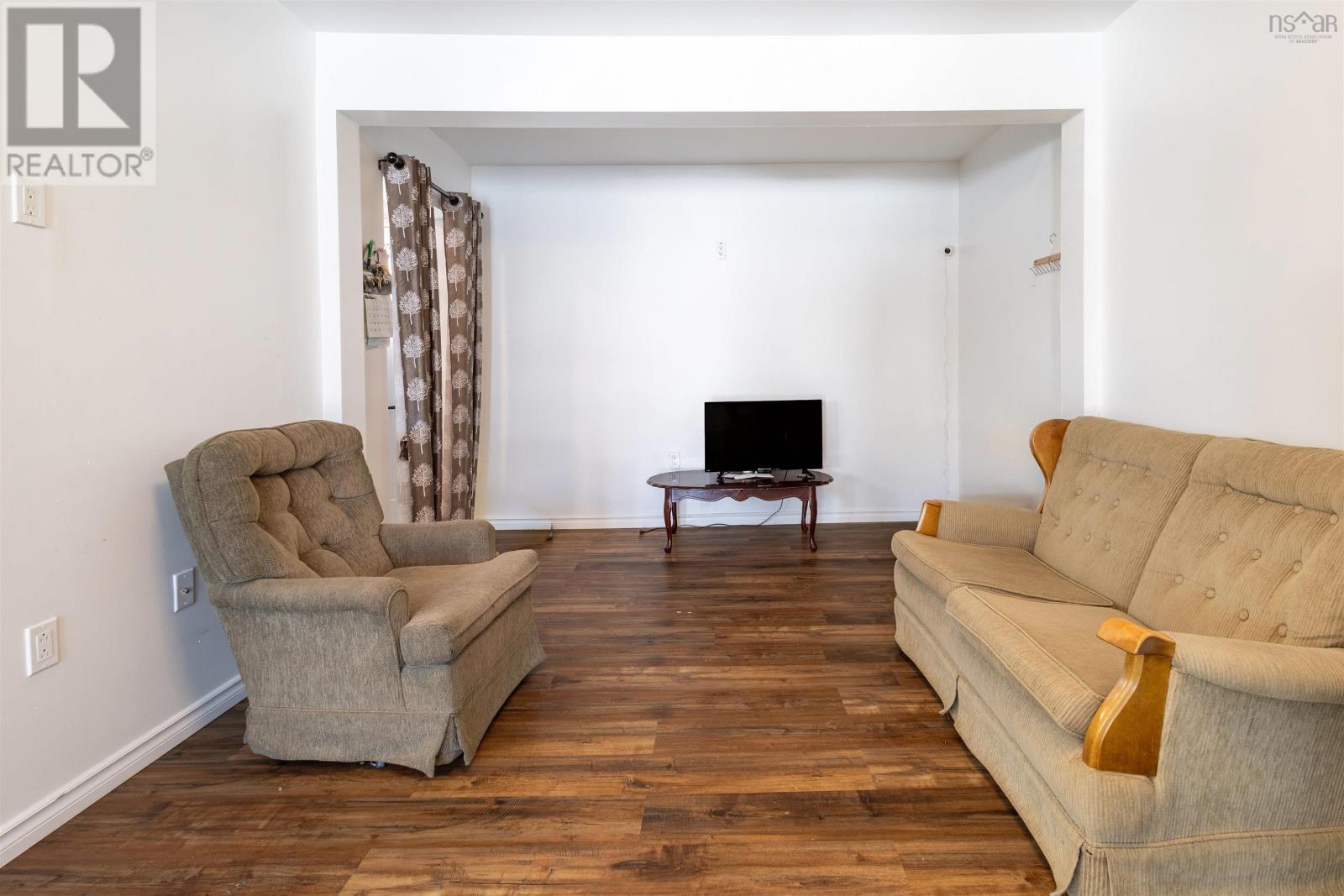 30 Guy Street, Glace Bay, Nova Scotia  B1A 3R1 - Photo 10 - 202606710