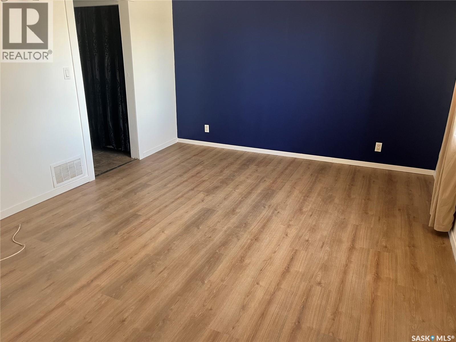 5009 8th Avenue, Regina, Saskatchewan  S4T 0W4 - Photo 3 - SK027760