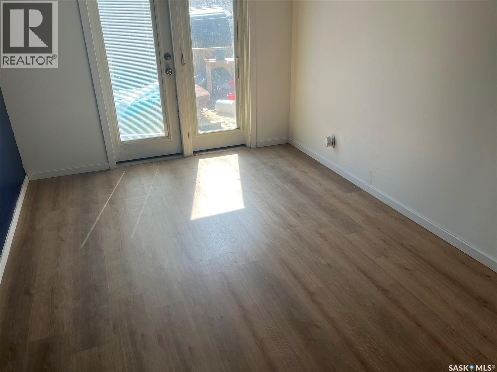 5009 8th Avenue, Regina, Saskatchewan  S4T 0W4 - Photo 10 - SK027760