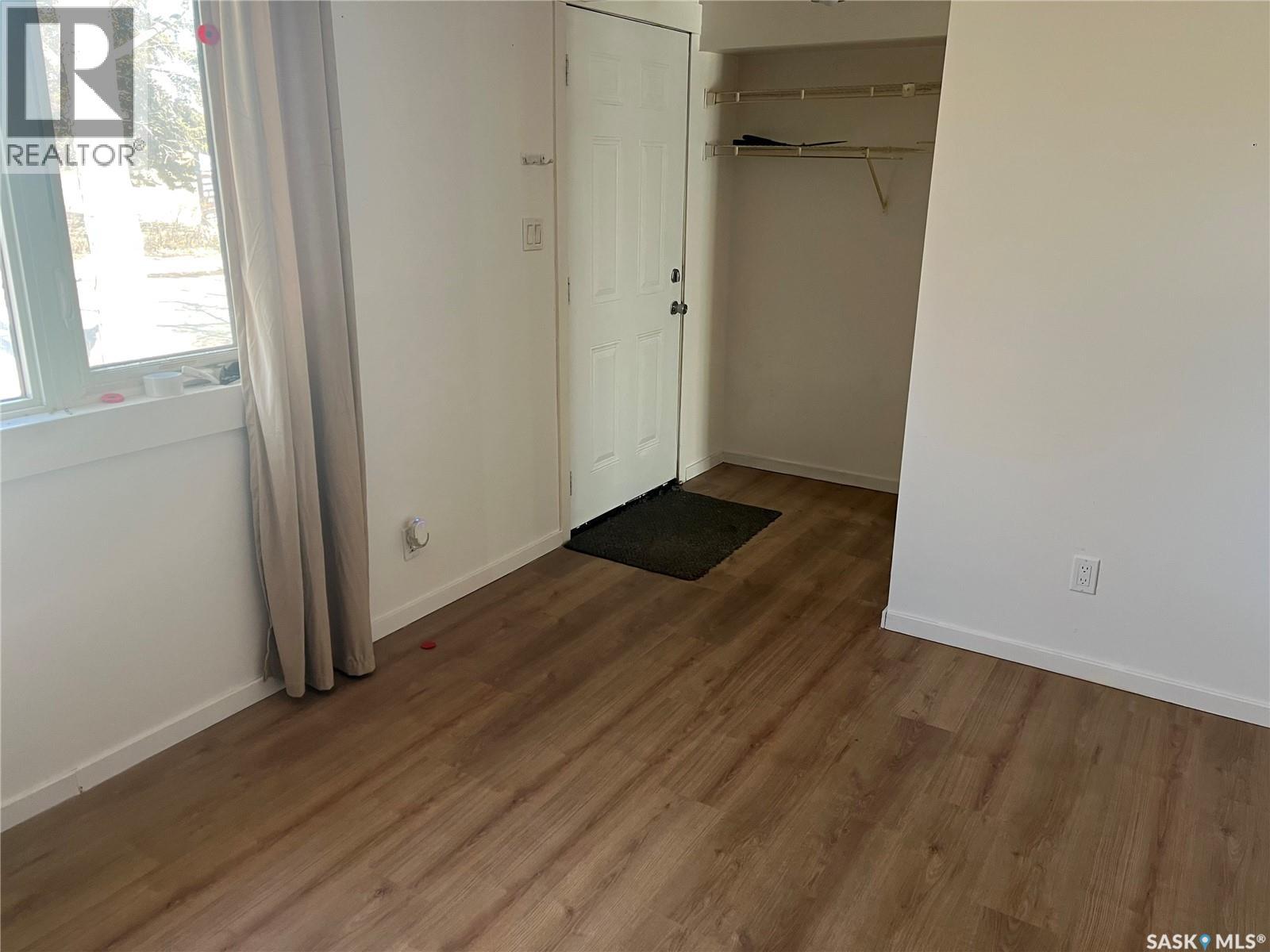 5009 8th Avenue, Regina, Saskatchewan  S4T 0W4 - Photo 4 - SK027760