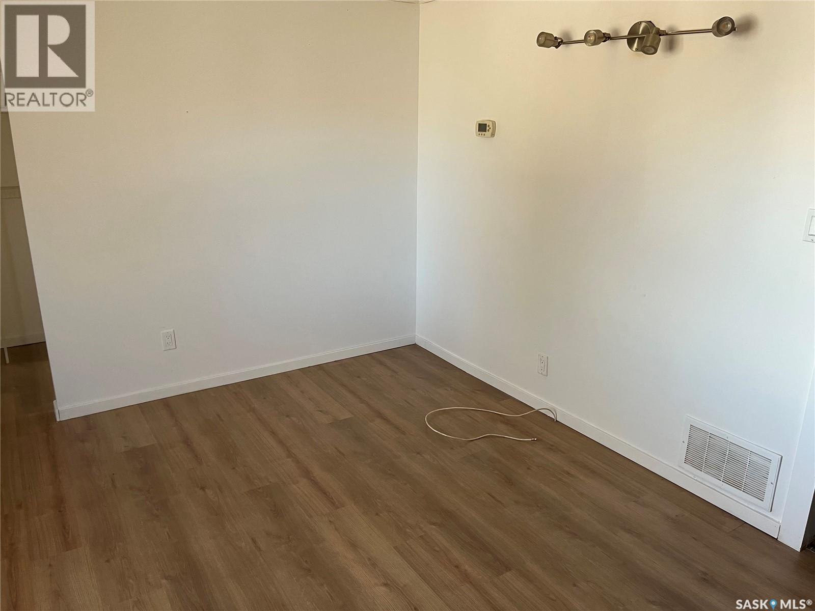 5009 8th Avenue, Regina, Saskatchewan  S4T 0W4 - Photo 5 - SK027760