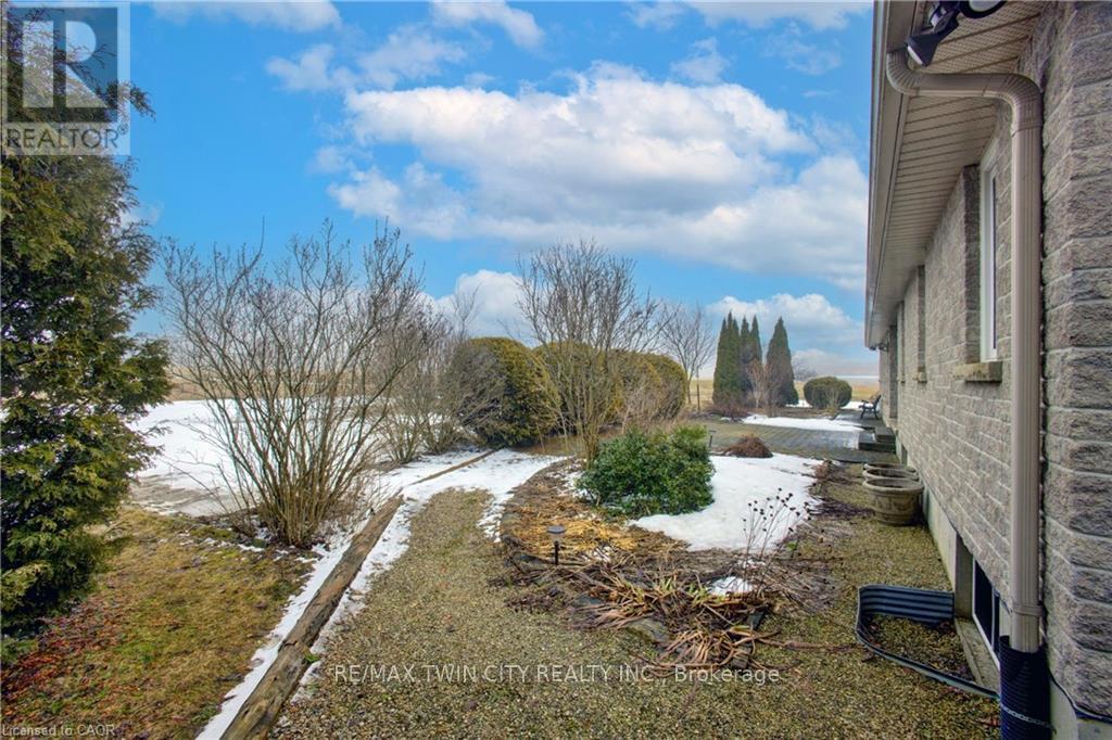 122287 Concession 8 Road, West Grey, Ontario  N0G 1C0 - Photo 43 - X12967480