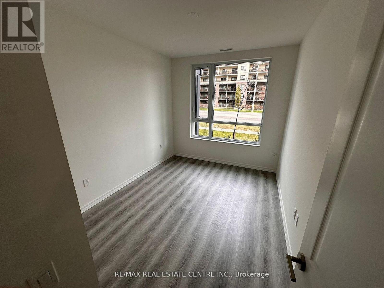 101 - 181 Elmira Road, Guelph, Ontario  N1K 1R2 - Photo 15 - X12875826