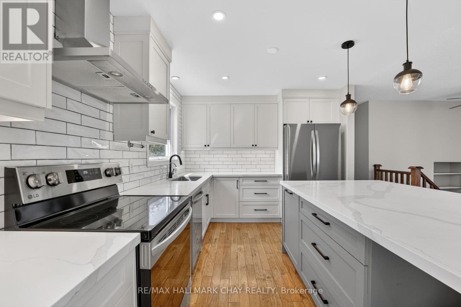 224 Thornton Avenue, Essa (Thornton), Ontario  L0L 2N0 - Photo 14 - N12984564