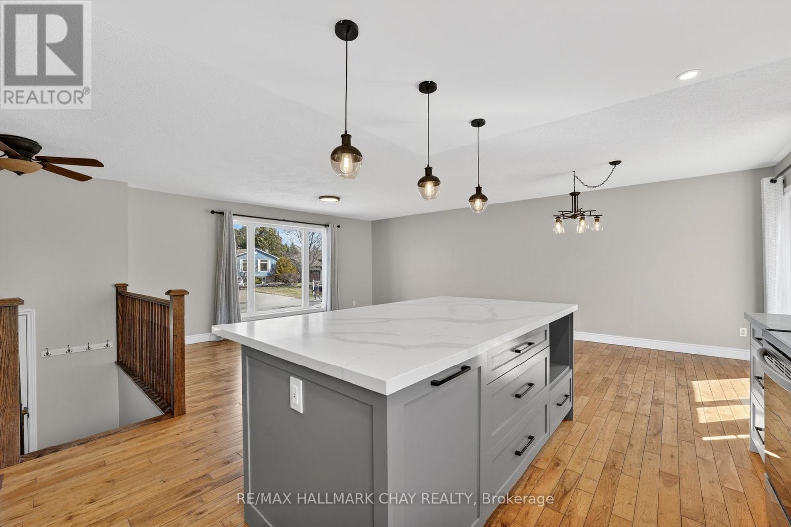 224 Thornton Avenue, Essa (Thornton), Ontario  L0L 2N0 - Photo 15 - N12984564