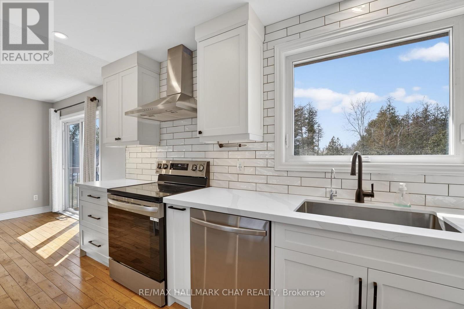 224 Thornton Avenue, Essa (Thornton), Ontario  L0L 2N0 - Photo 16 - N12984564