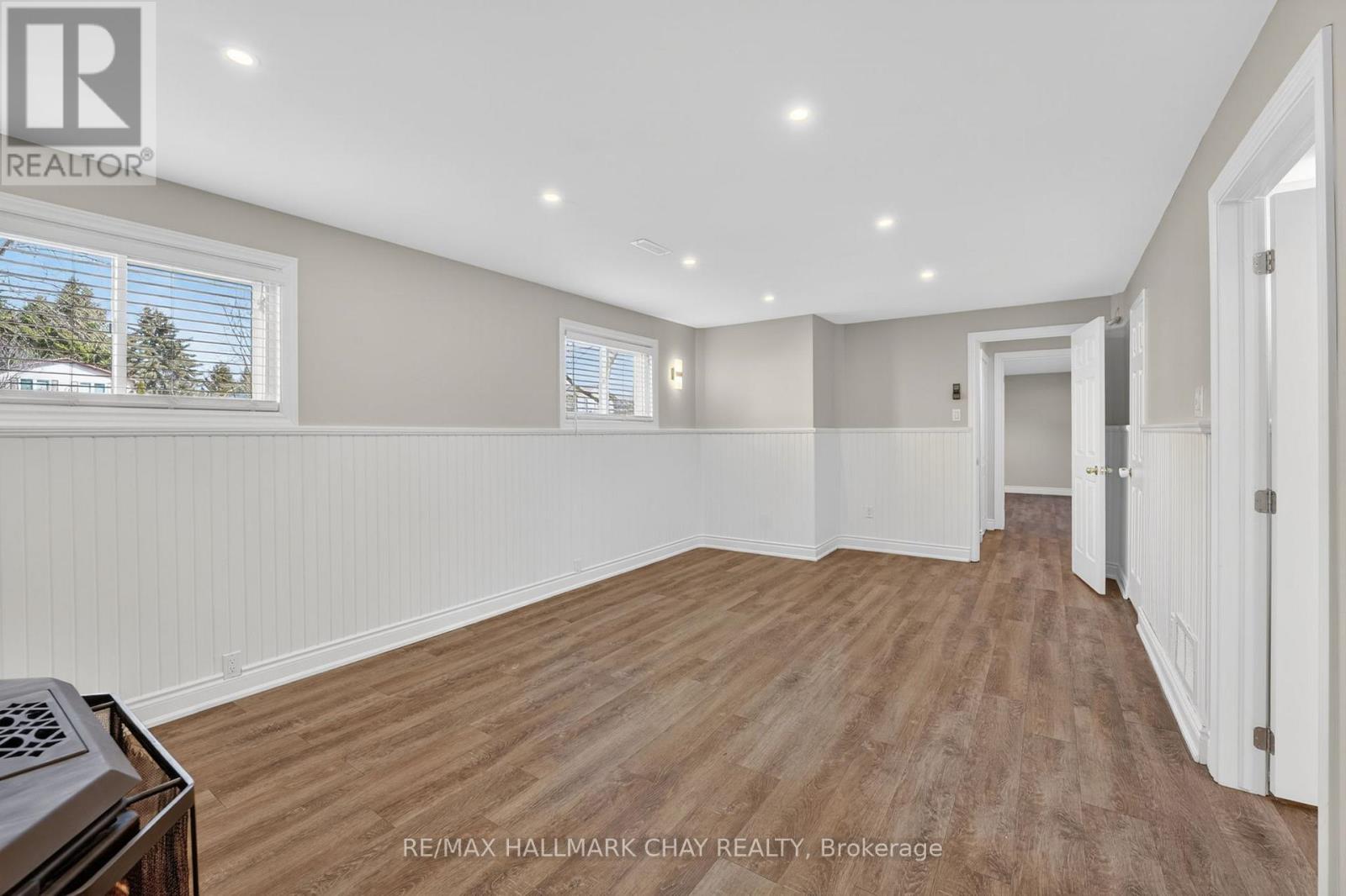 224 Thornton Avenue, Essa (Thornton), Ontario  L0L 2N0 - Photo 28 - N12984564