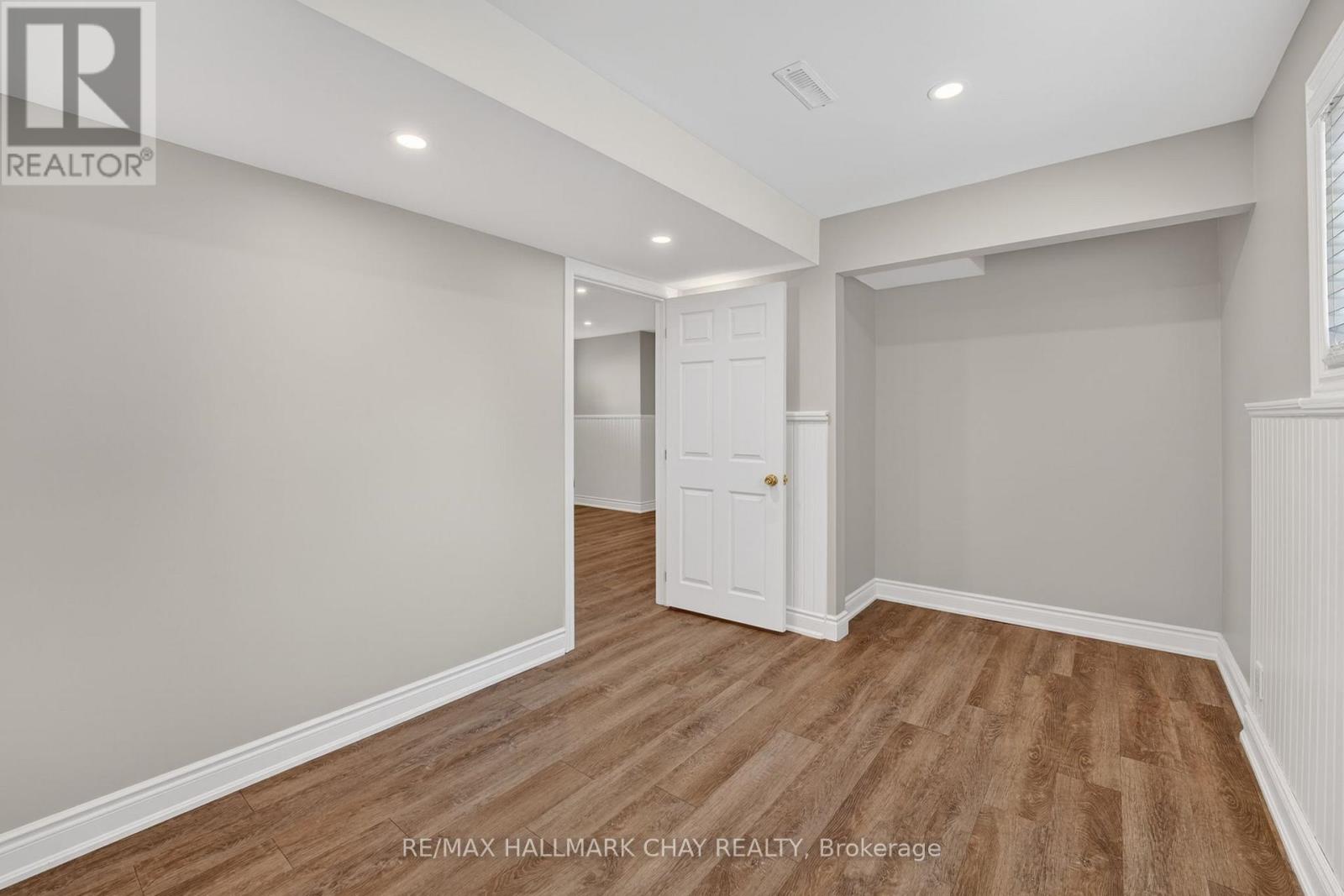 224 Thornton Avenue, Essa (Thornton), Ontario  L0L 2N0 - Photo 30 - N12984564