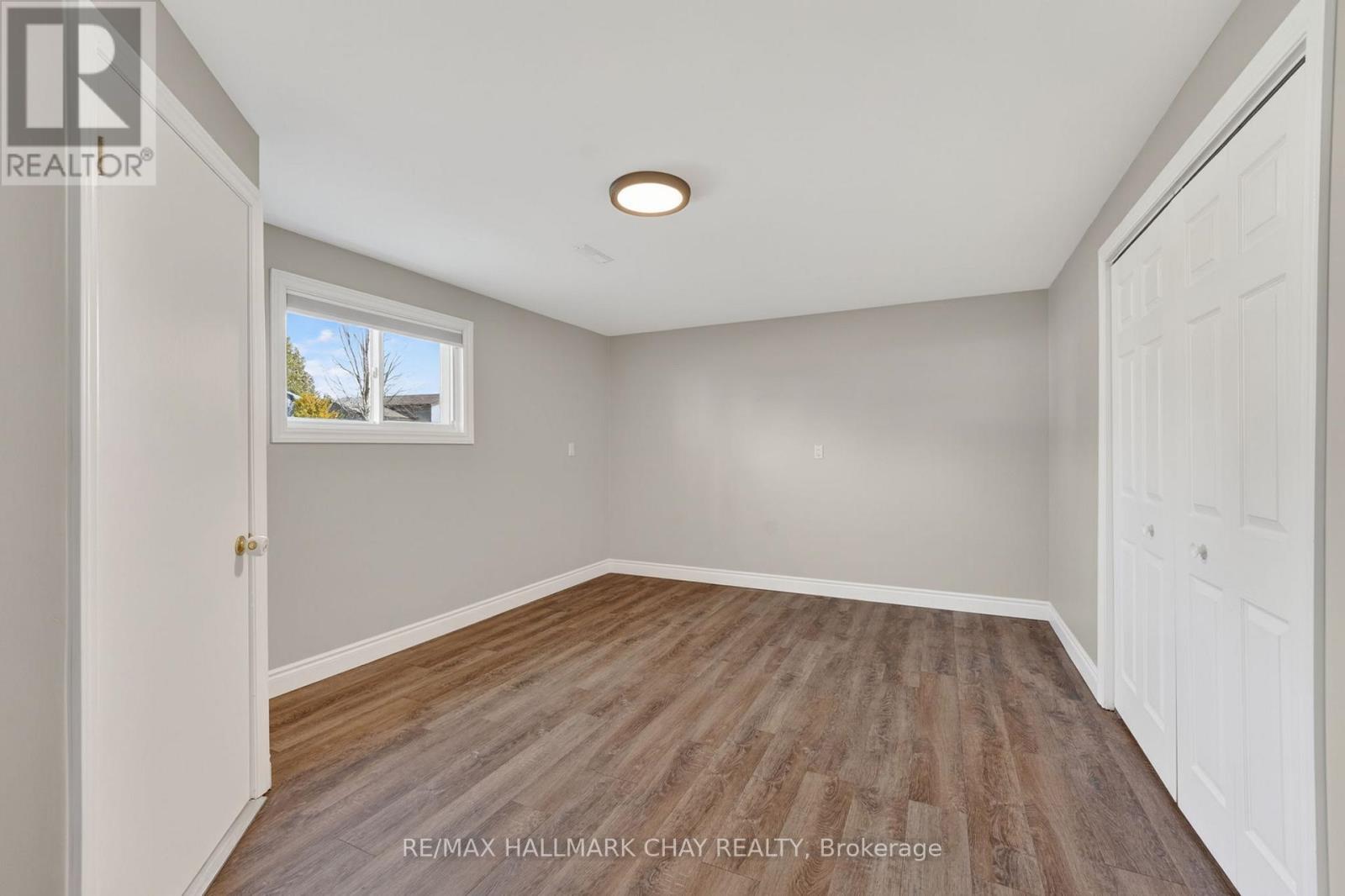 224 Thornton Avenue, Essa (Thornton), Ontario  L0L 2N0 - Photo 32 - N12984564