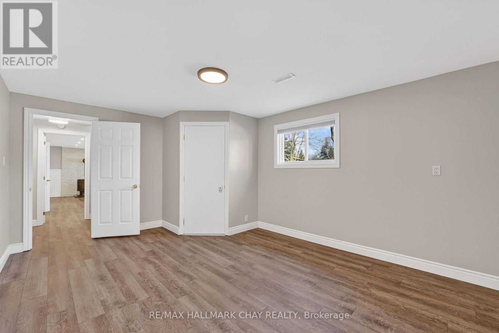 224 Thornton Avenue, Essa (Thornton), Ontario  L0L 2N0 - Photo 33 - N12984564