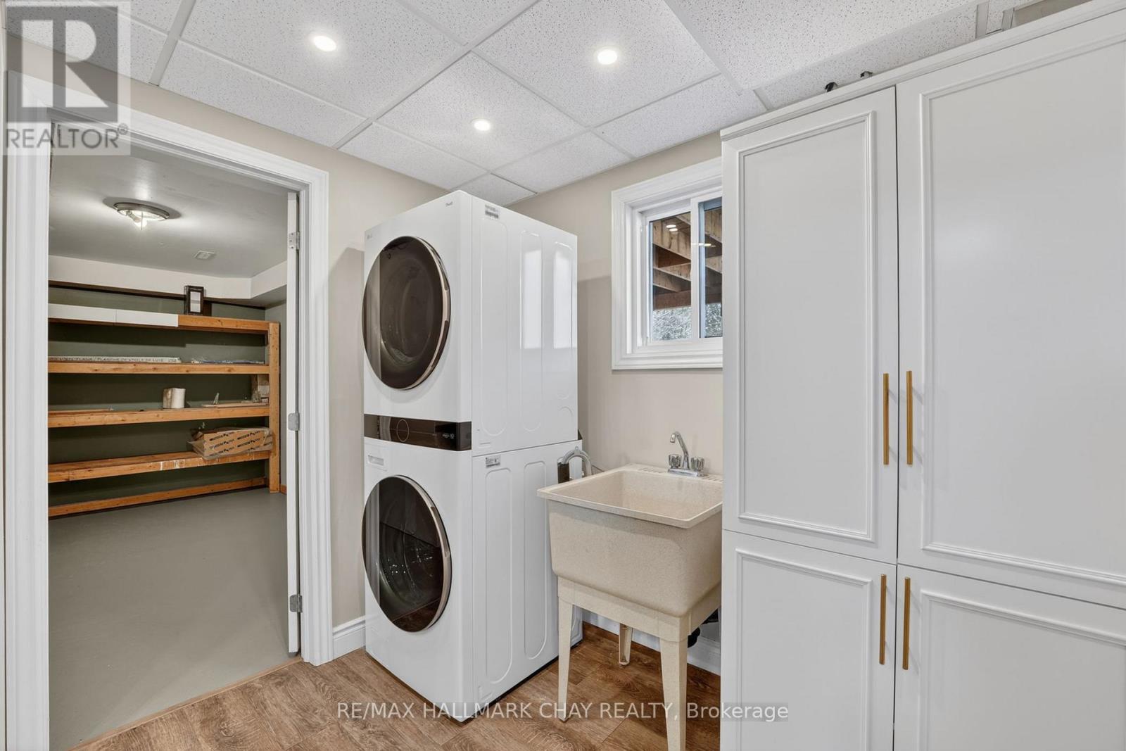 224 Thornton Avenue, Essa (Thornton), Ontario  L0L 2N0 - Photo 34 - N12984564