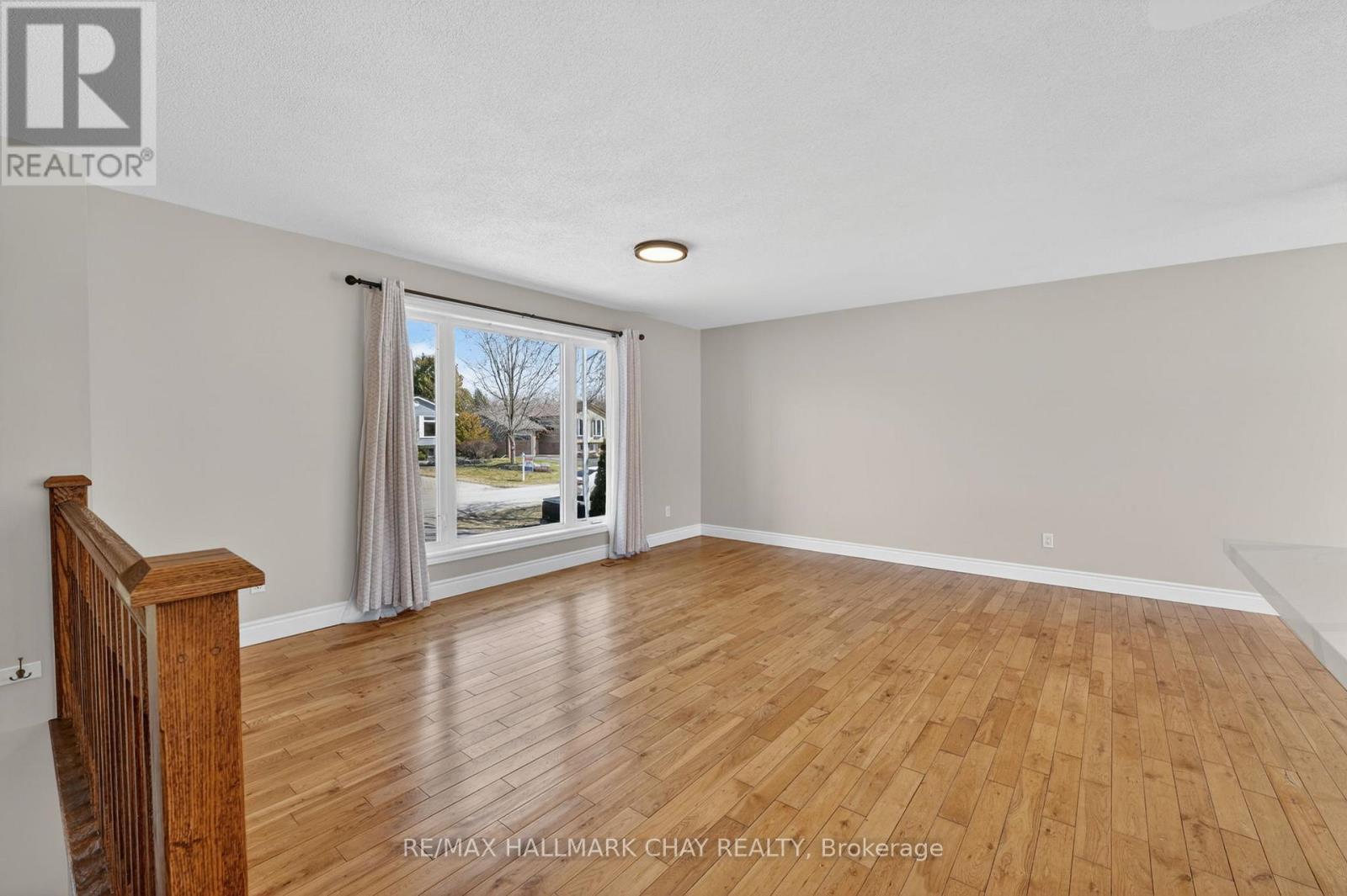 224 Thornton Avenue, Essa (Thornton), Ontario  L0L 2N0 - Photo 7 - N12984564