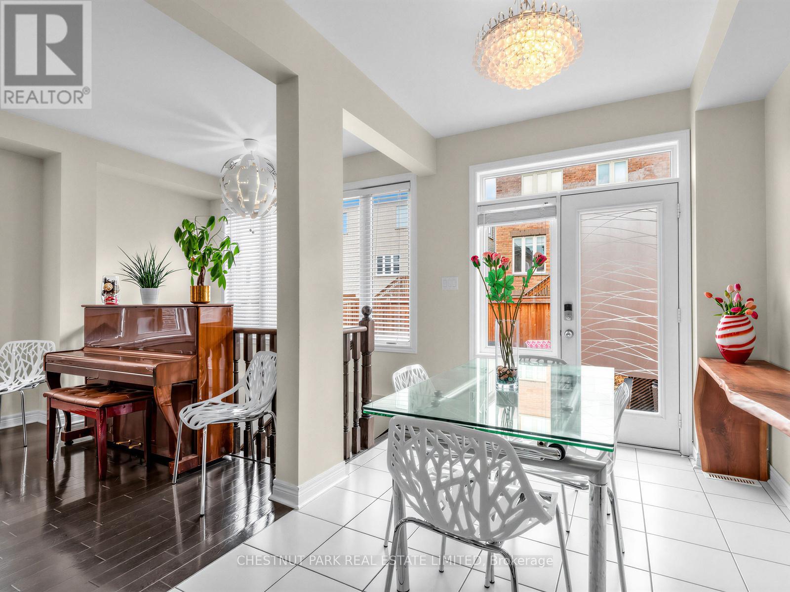 11 Constable Street, Aurora, Ontario  L4G 1B7 - Photo 8 - N12984700