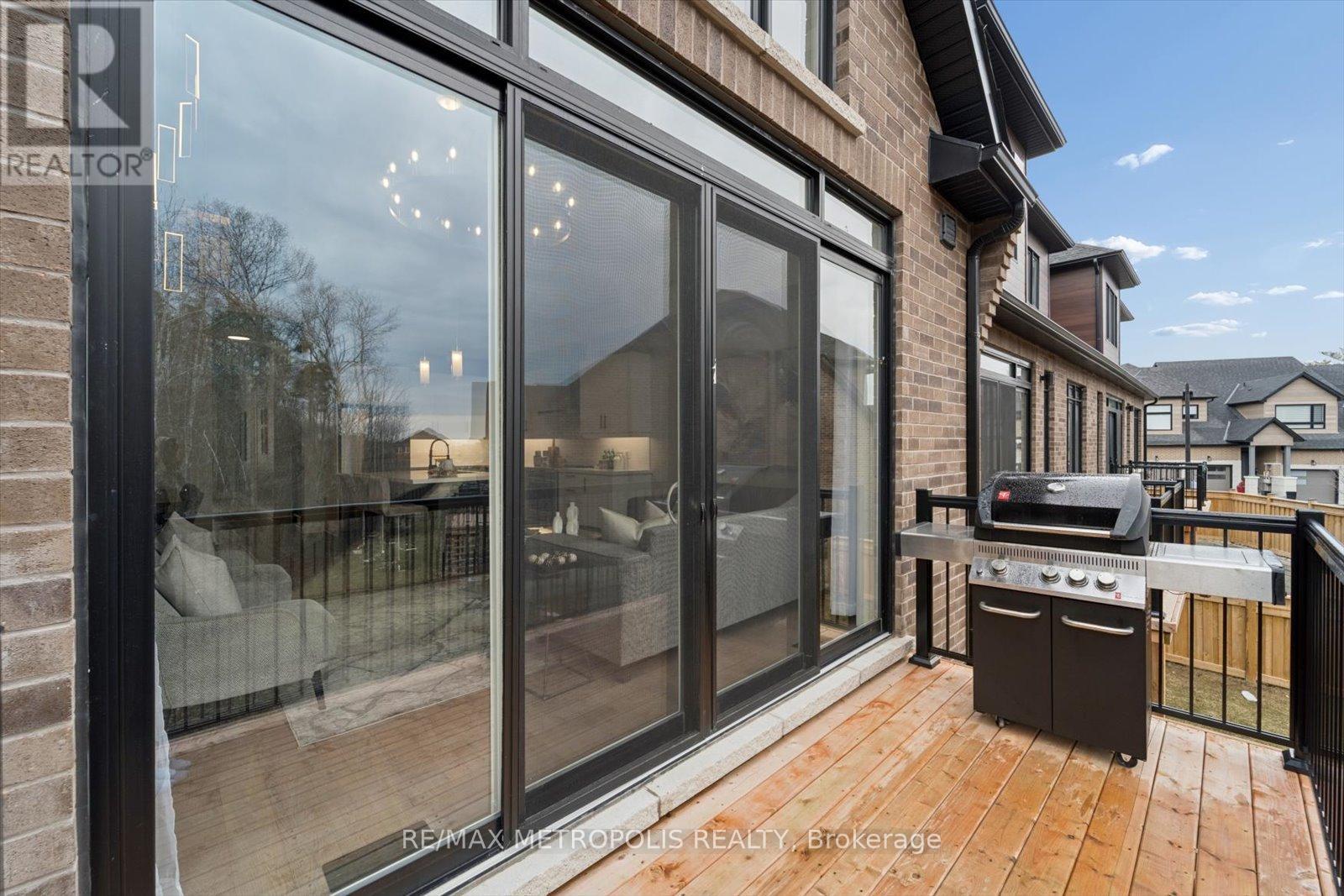 19 Vern Robertson Gate, Uxbridge, Ontario  L9P 0R9 - Photo 21 - N12984744