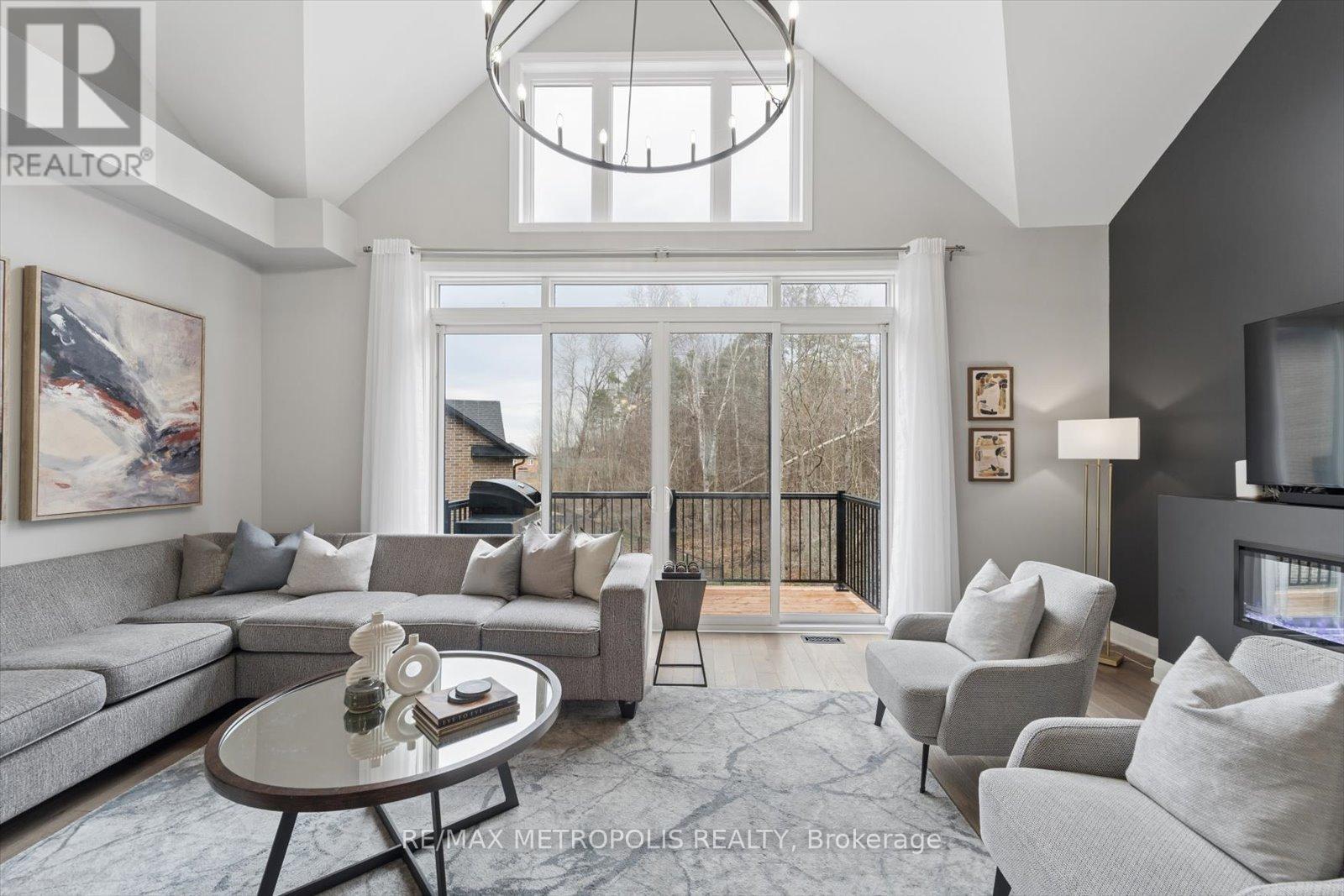 19 Vern Robertson Gate, Uxbridge, Ontario  L9P 0R9 - Photo 5 - N12984744