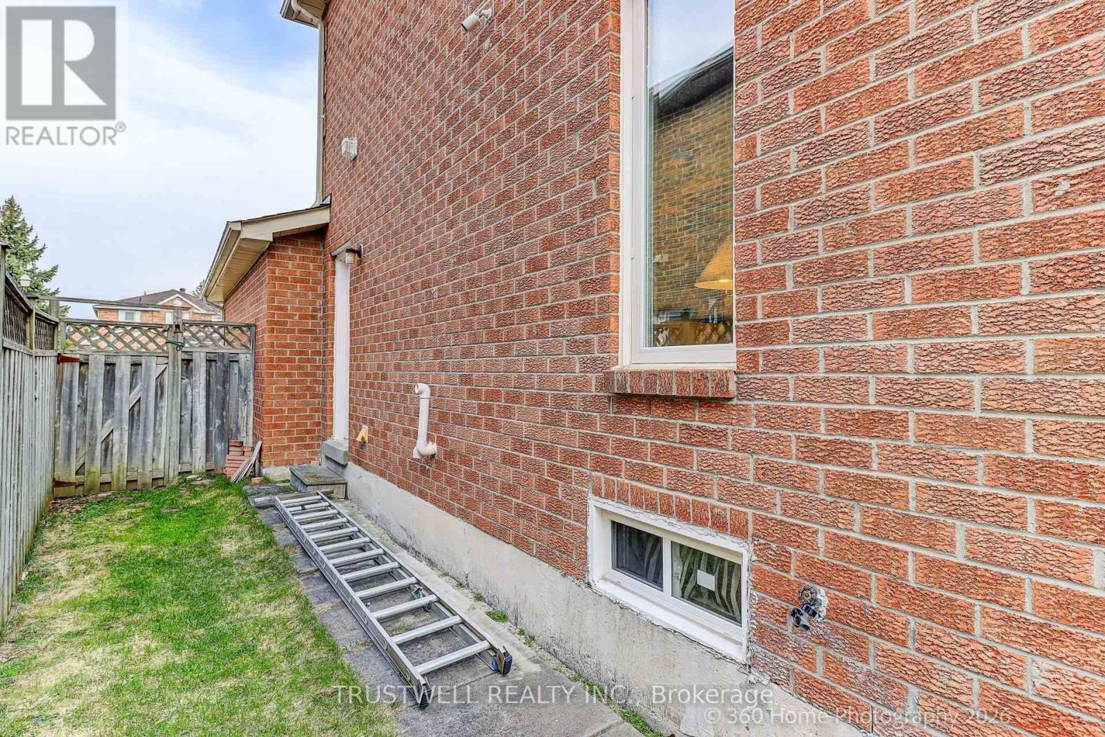 224 Hollingham Road, Markham, Ontario  L3R 8K3 - Photo 15 - N12984774