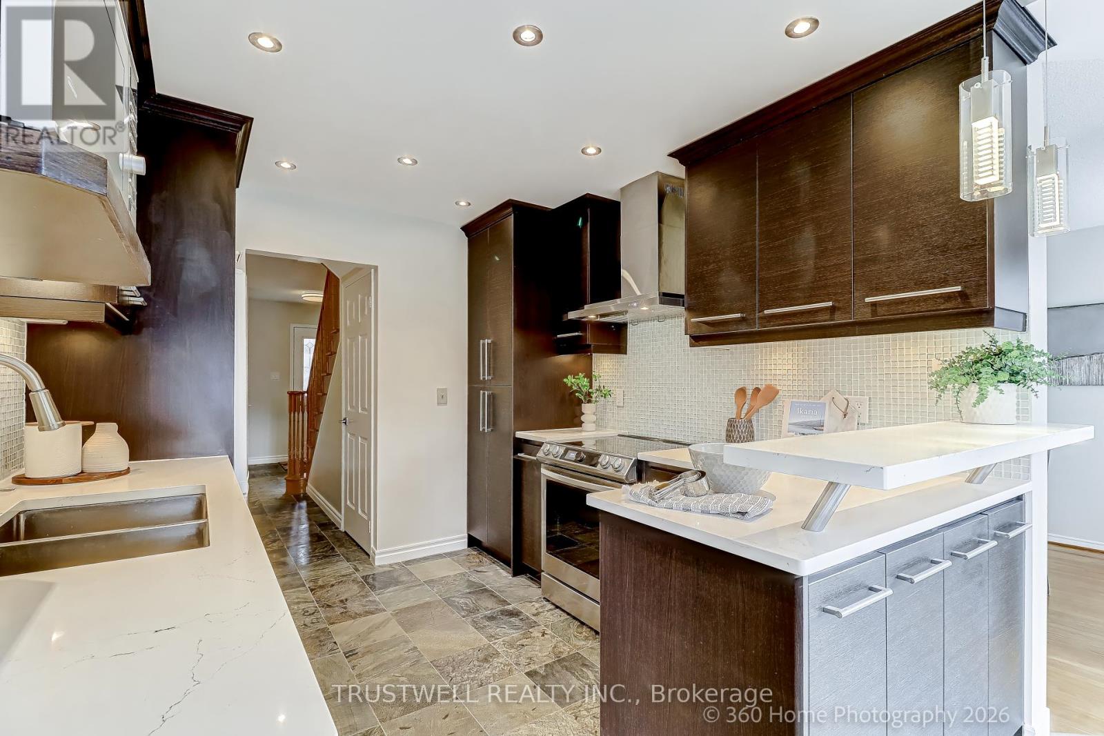 224 Hollingham Road, Markham, Ontario  L3R 8K3 - Photo 9 - N12984774