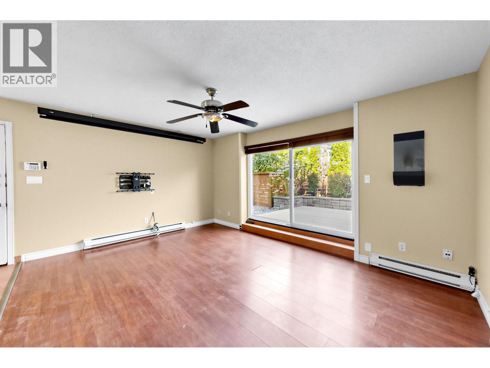 982 Howie Avenue, Coquitlam, British Columbia  V3J 1T3 - Photo 4 - R3107266