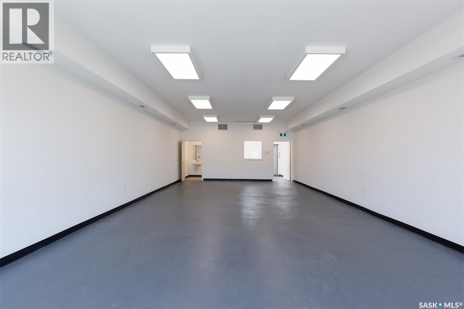 256 High Street W, Moose Jaw, Saskatchewan  S6H 1S7 - Photo 3 - SK032618