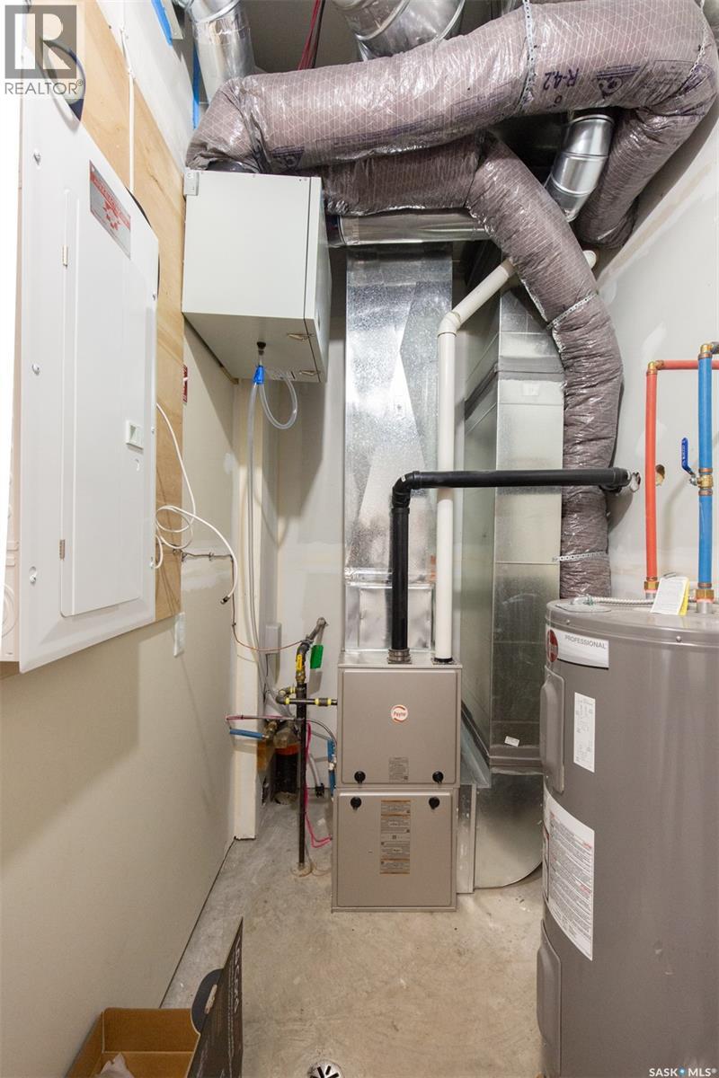 256 High Street W, Moose Jaw, Saskatchewan  S6H 1S7 - Photo 8 - SK032618