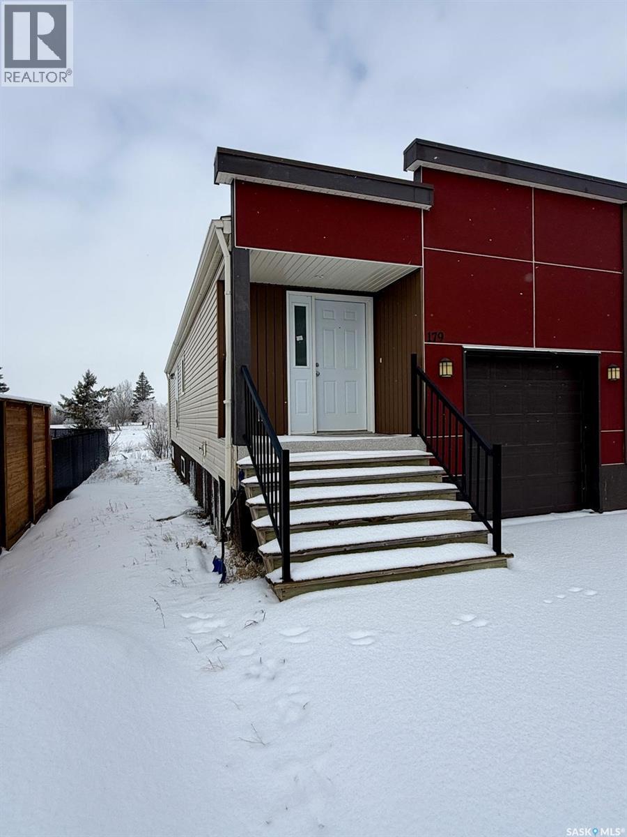 179 Chateau Crescent, Pilot Butte, Saskatchewan  S0G 3Z0 - Photo 2 - SK032616