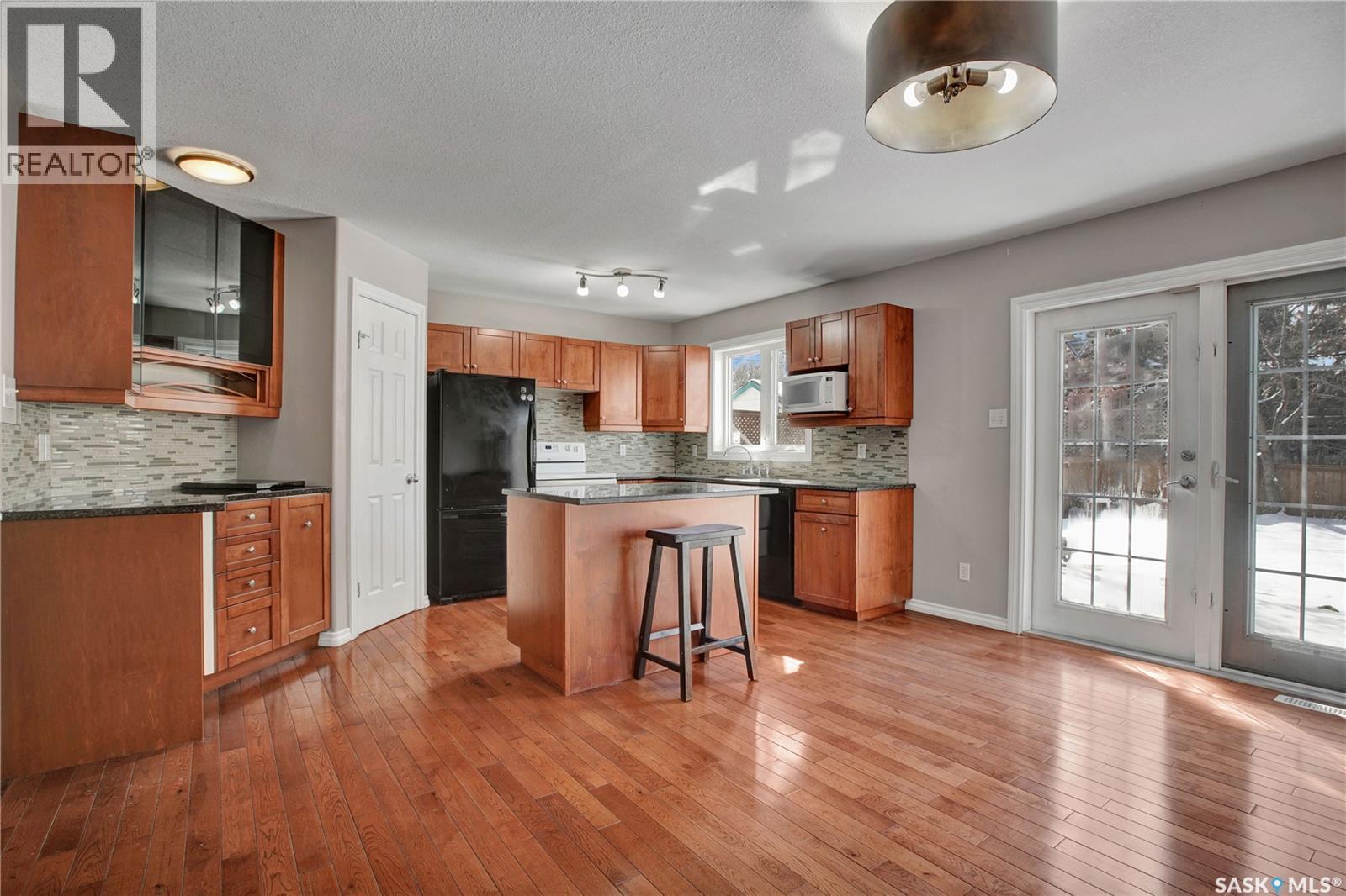 B 620 7th Street E, Saskatoon, Saskatchewan  S7H 0X9 - Photo 3 - SK032529