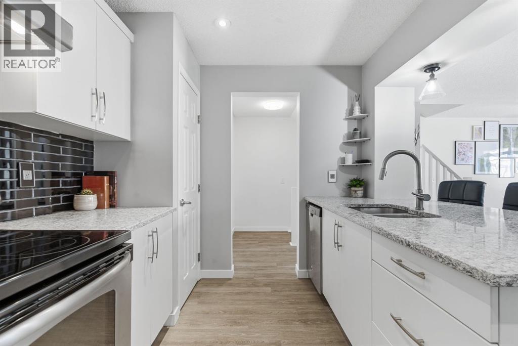 405 Windstone Grove Sw, Airdrie, Alberta  T4B 2P9 - Photo 15 - A2292789