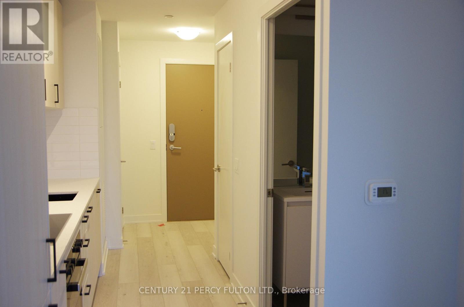 601 - 5 Quarrington Lane, Toronto, Ontario  M3C 0S4 - Photo 4 - C12984506