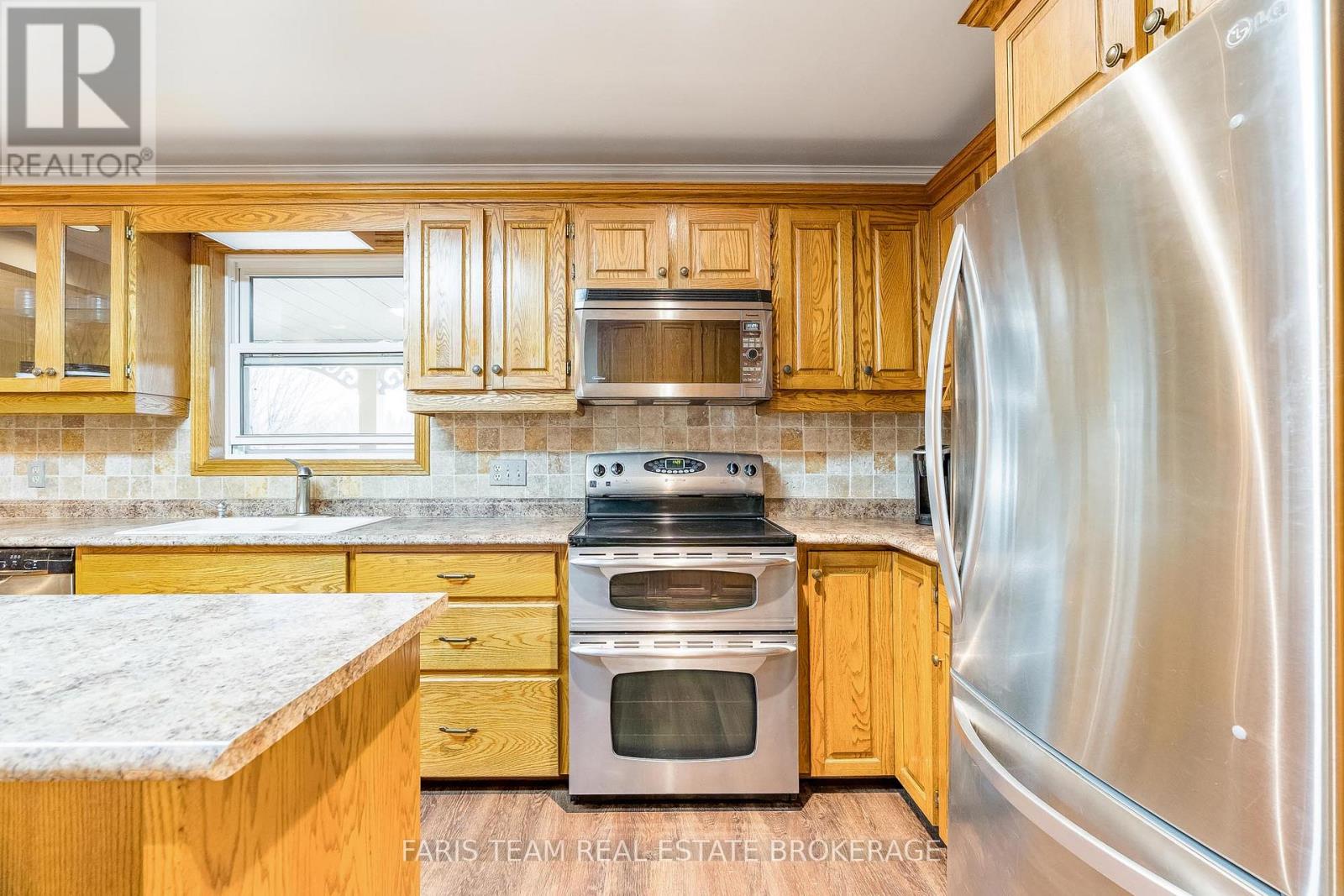 301 Concession 4 Road E, Tiny, Ontario L0L 2T0 - Photo 11 - S12984510