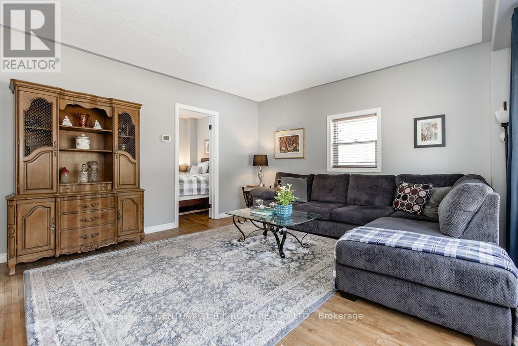 490 Park Street, Tay, Ontario  L0K 2A0 - Photo 19 - S12984718