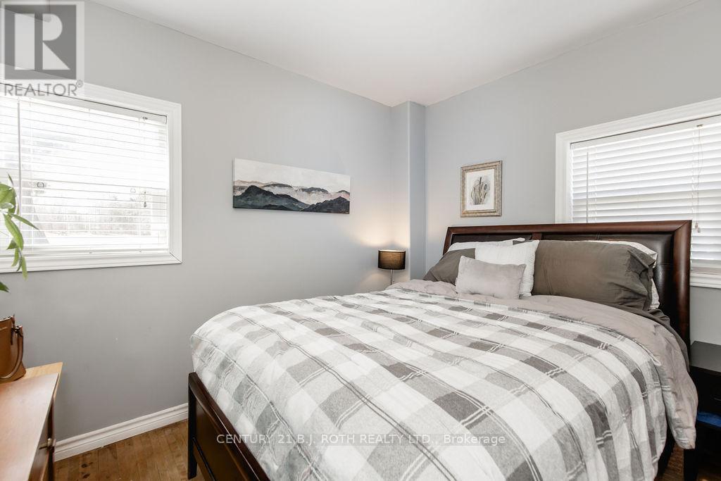 490 Park Street, Tay, Ontario  L0K 2A0 - Photo 23 - S12984718