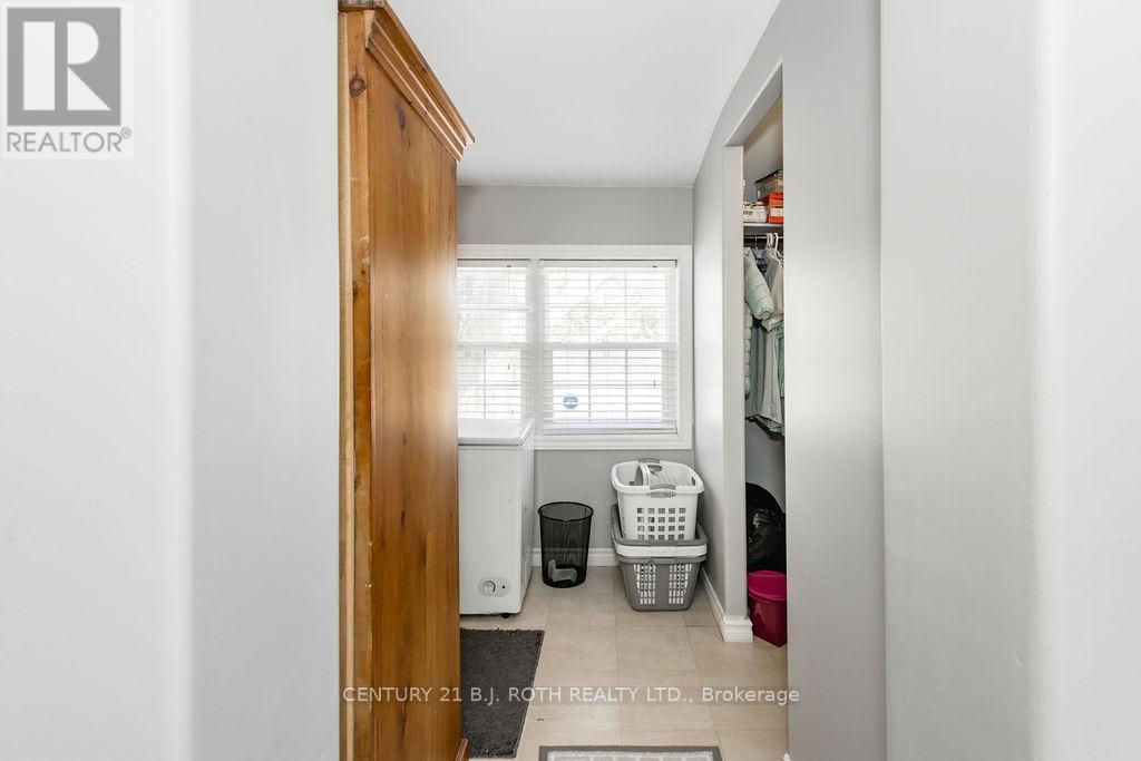 490 Park Street, Tay, Ontario  L0K 2A0 - Photo 27 - S12984718