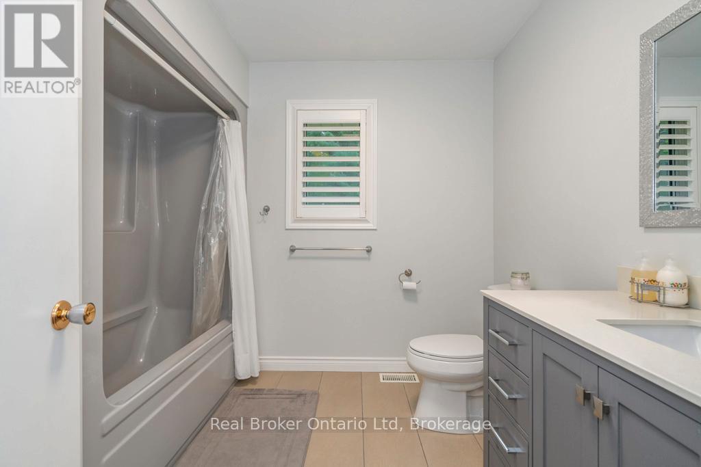 4060 10th Side Road, Bradford West Gwillimbury, Ontario  L3Z 3V2 - Photo 27 - N12773140