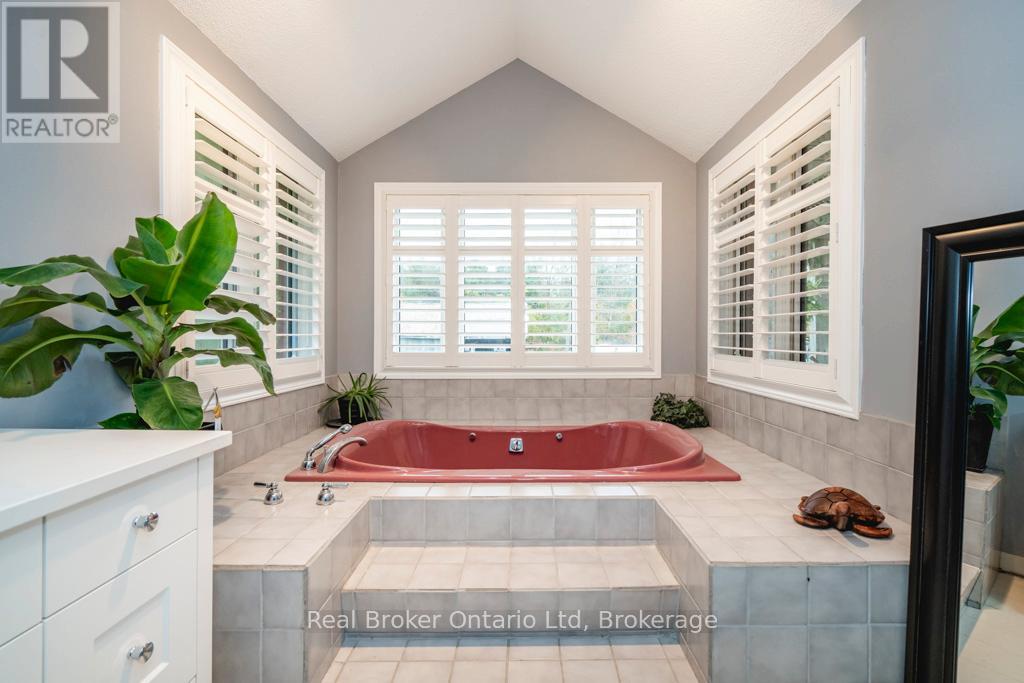 4060 10th Side Road, Bradford West Gwillimbury, Ontario  L3Z 3V2 - Photo 24 - N12773140