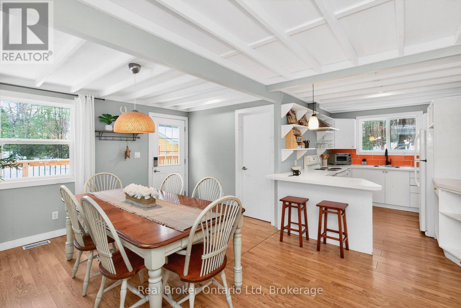 1326 Tiny Beaches Road N, Tiny, Ontario  L9M 0H3 - Photo 9 - S12602382