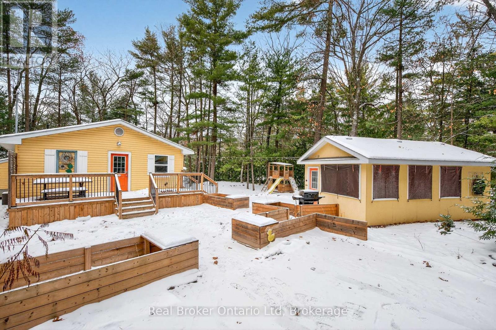 1326 Tiny Beaches Road N, Tiny, Ontario  L9M 0H3 - Photo 5 - S12602382