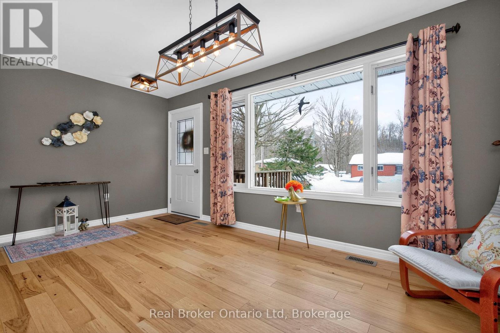 16 Mundy Avenue, Tiny, Ontario  L9M 0B5 - Photo 3 - S12638718