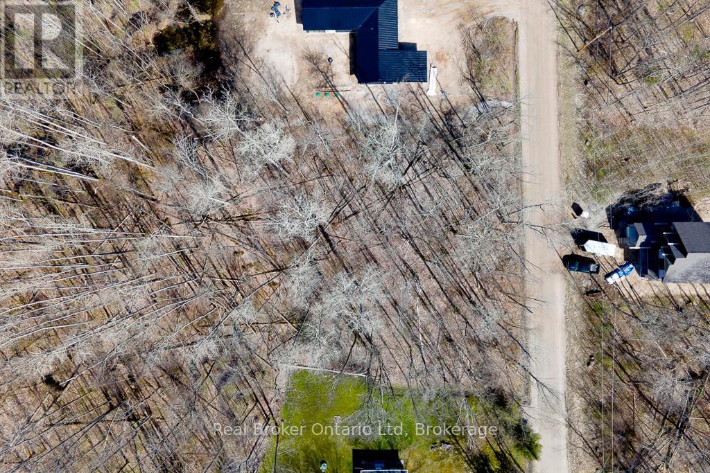 68 Wozniak Road, Penetanguishene, Ontario  L9M 1W5 - Photo 6 - S12690310