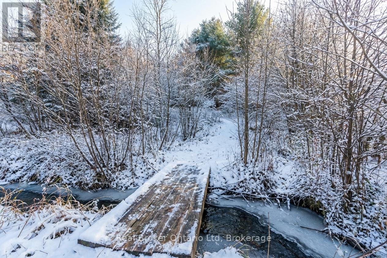 1076 Beaver Lane, Springwater, Ontario  L9X 0M1 - Photo 6 - S12812568