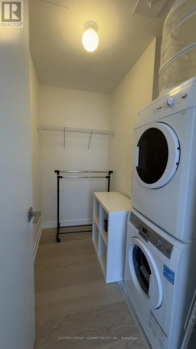 1704 - 17 Dundonald Street, Toronto, Ontario  M4Y 1K3 - Photo 11 - C12983424