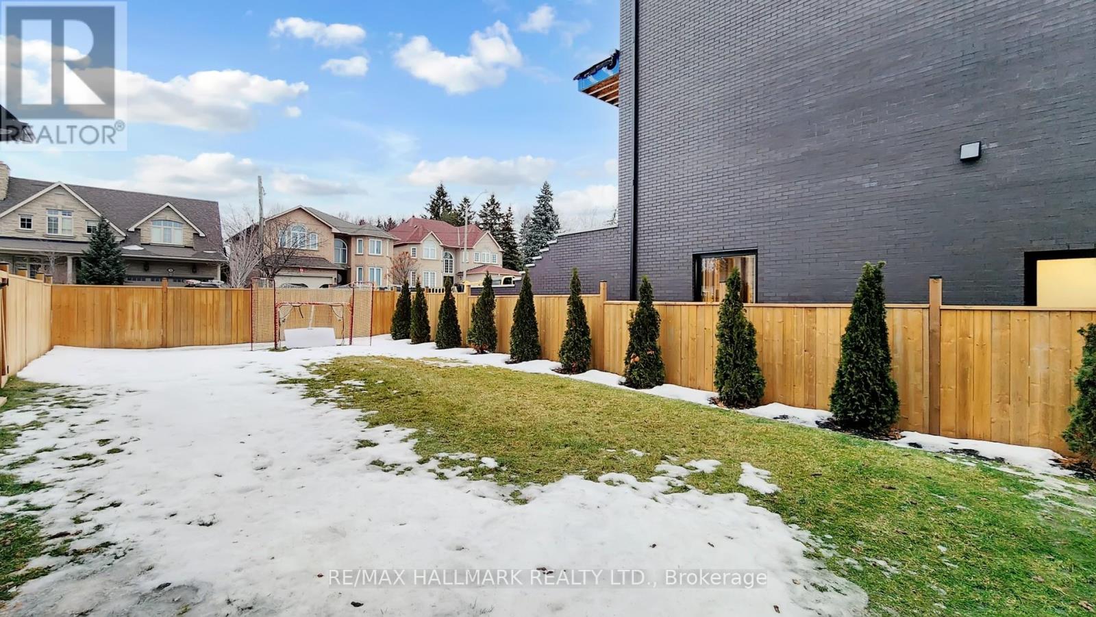 31 Naughton Drive, Richmond Hill, Ontario L4C 4M6 - Photo 47 - N12976440