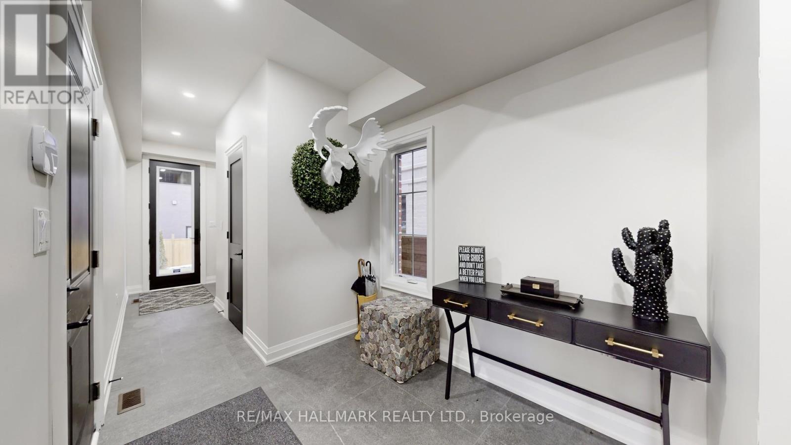 31 Naughton Drive, Richmond Hill, Ontario L4C 4M6 - Photo 46 - N12976440